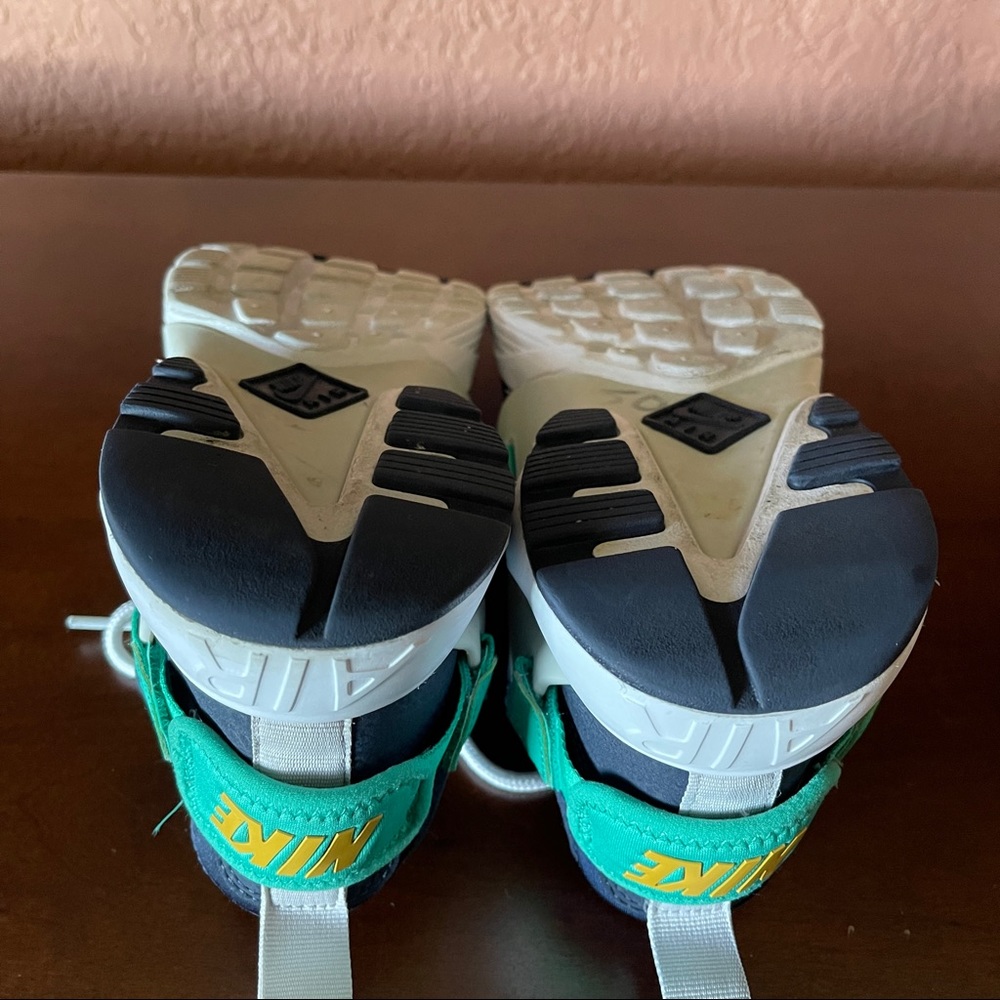 Nike Air Blue and Turquoise Sneakers - Picture 10 of 12